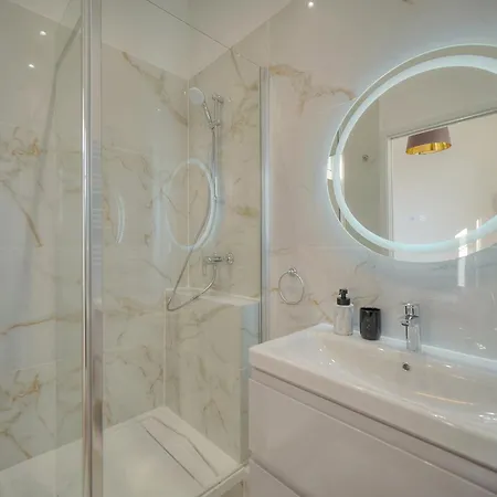 Oasis Du Sud 4 Beds And 4 Baths 10 Min From Palais Apartment Cannes