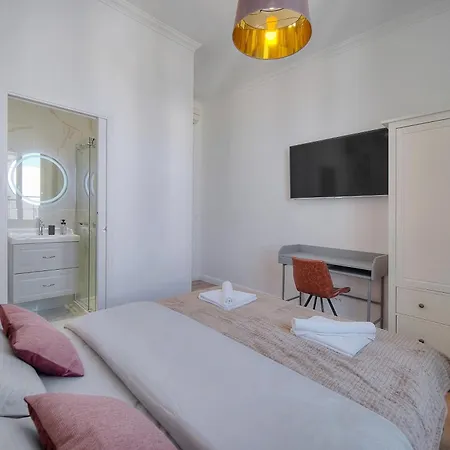 Apartment Oasis Du Sud 4 Beds And 4 Baths 10 Min From Palais Cannes